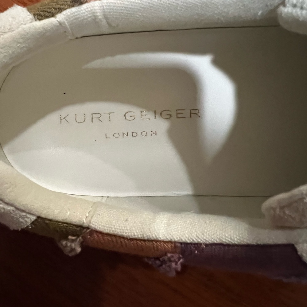 Kurt Geiger London Lane Stripe Sneaker Size 41EU - Picture 4 of 7